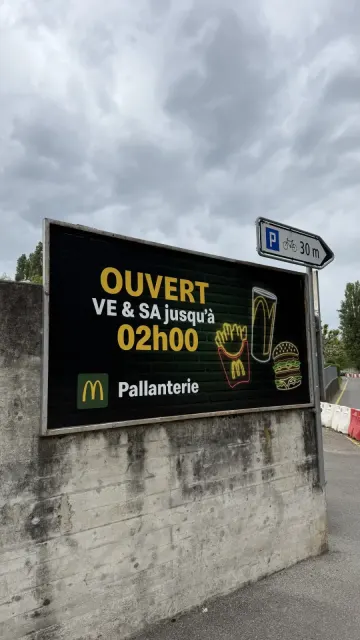 McDonald’s Pallanterie – Panneau publicitaire — 2
