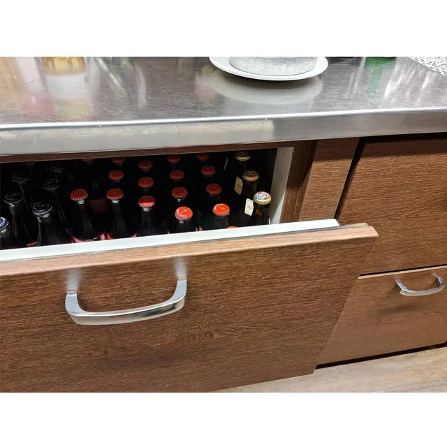 Restaurant Pinocchio – Habillage du mobilier — 5