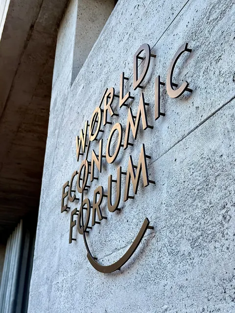 World Economic Forum — Logo inox exclusif, Genève