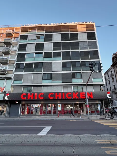 CHIC CHICKEN – PLAINPALAIS, GENÈVE — 3